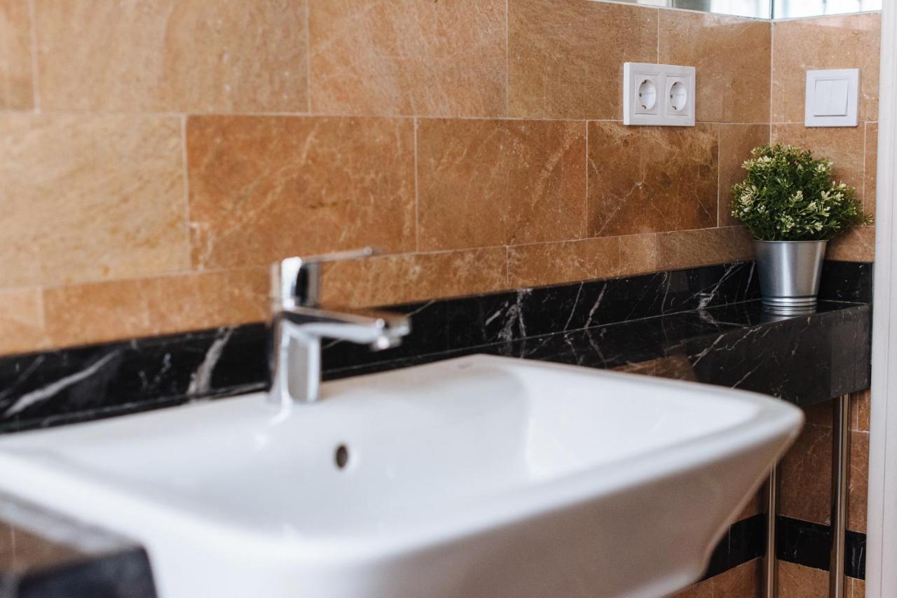 Vidrio Suite Apartment Севилья Экстерьер фото