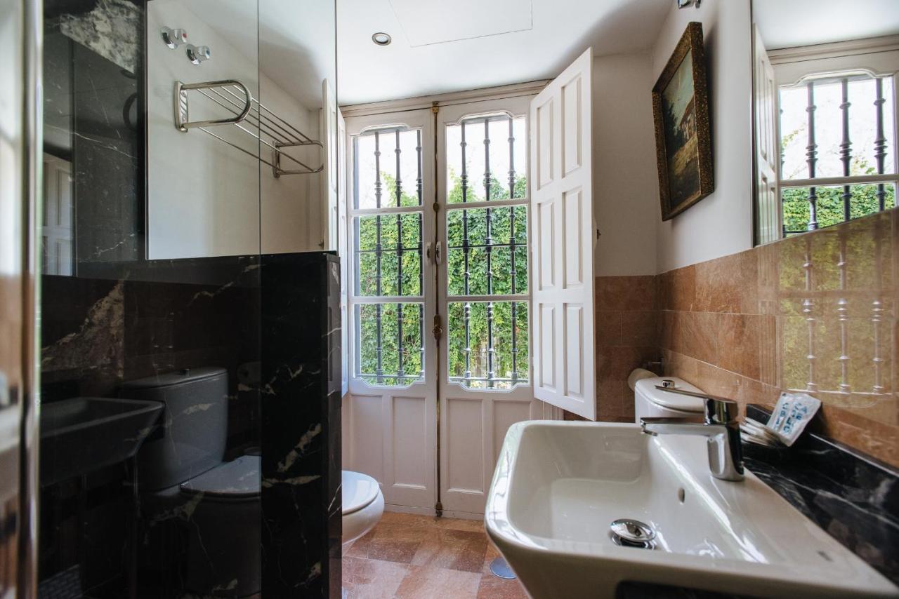 Vidrio Suite Apartment Севилья Экстерьер фото